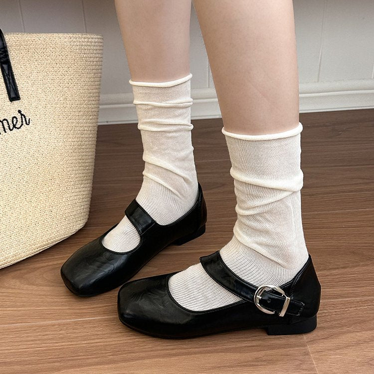 Chaussures de grand-mère carré en cuir doux