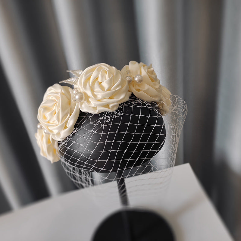 Robe de mariée Grande Fleur Satin Veil Coiffure Coiffure avec Accessoires