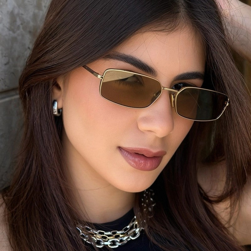 Lunettes de soleil tendance à la mode en métal