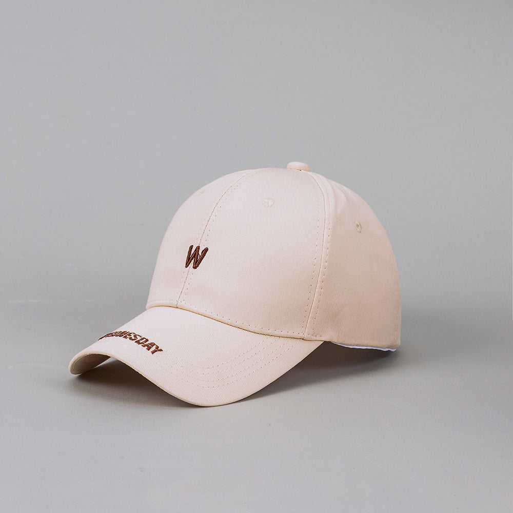 Lettre brodée en couleur solide pour hommes et femmes Cap de baseball simple et fashionable Suita