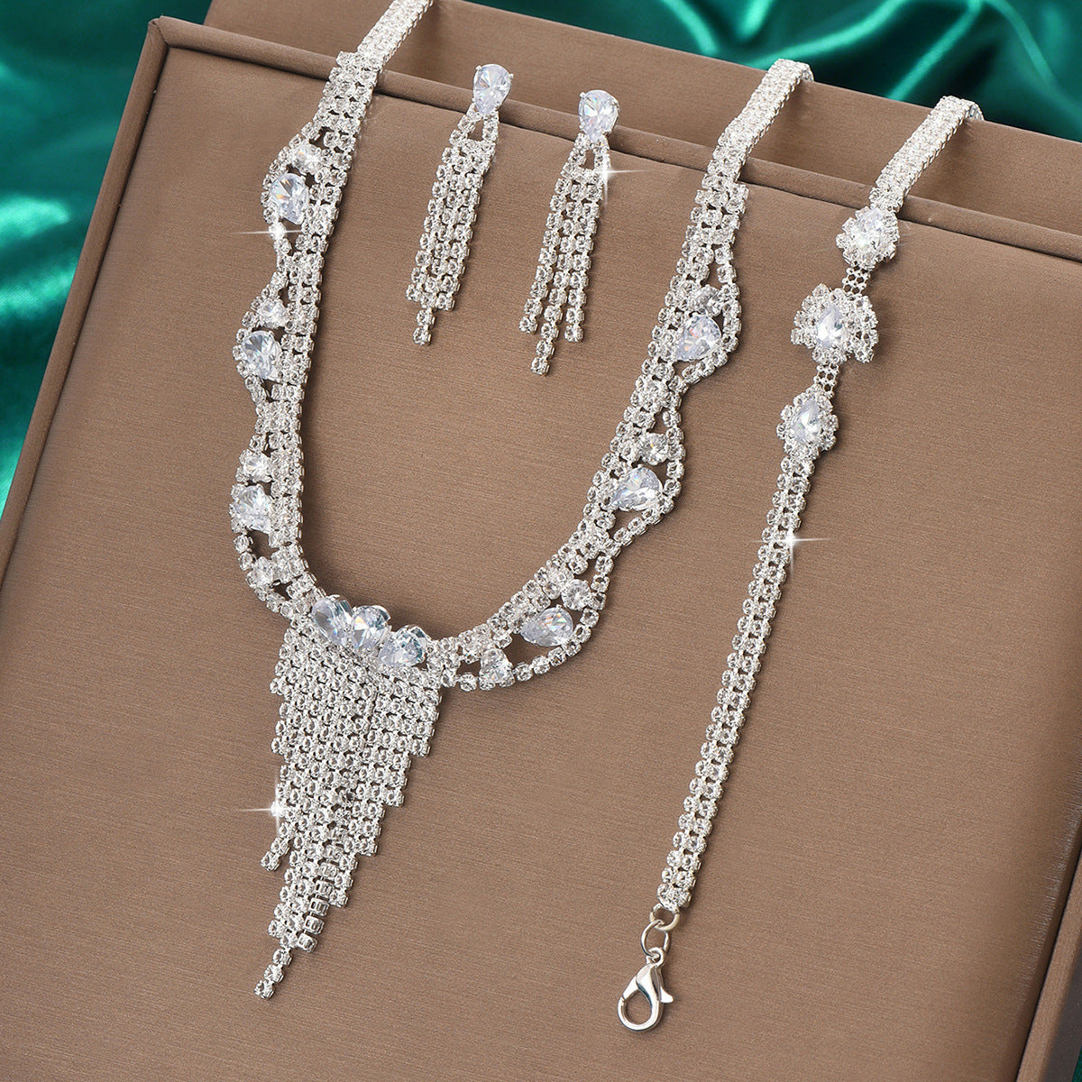 Boucles d'oreilles légère de luxe et haut de gamme Zircon Tassel Flower Drop