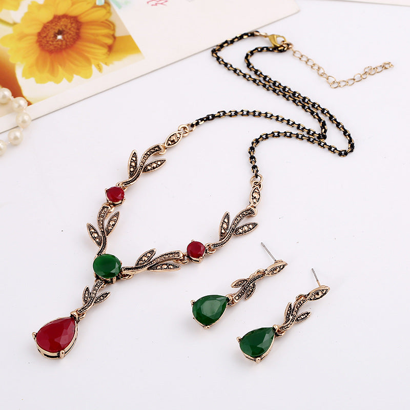 Leaf eau goutte résine pendentif pierre précieuse collier