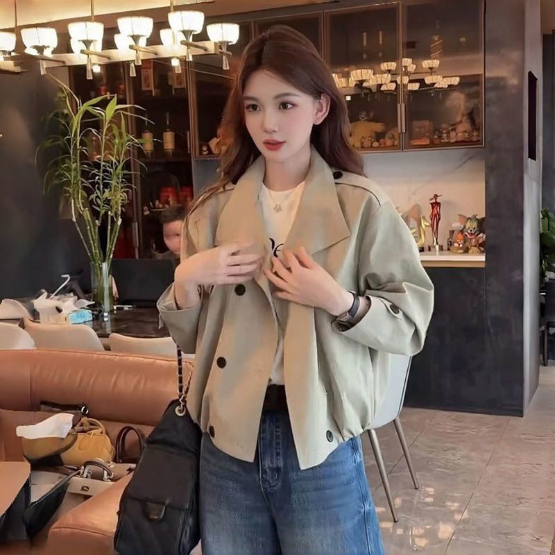Manteau de trench cropped de style design