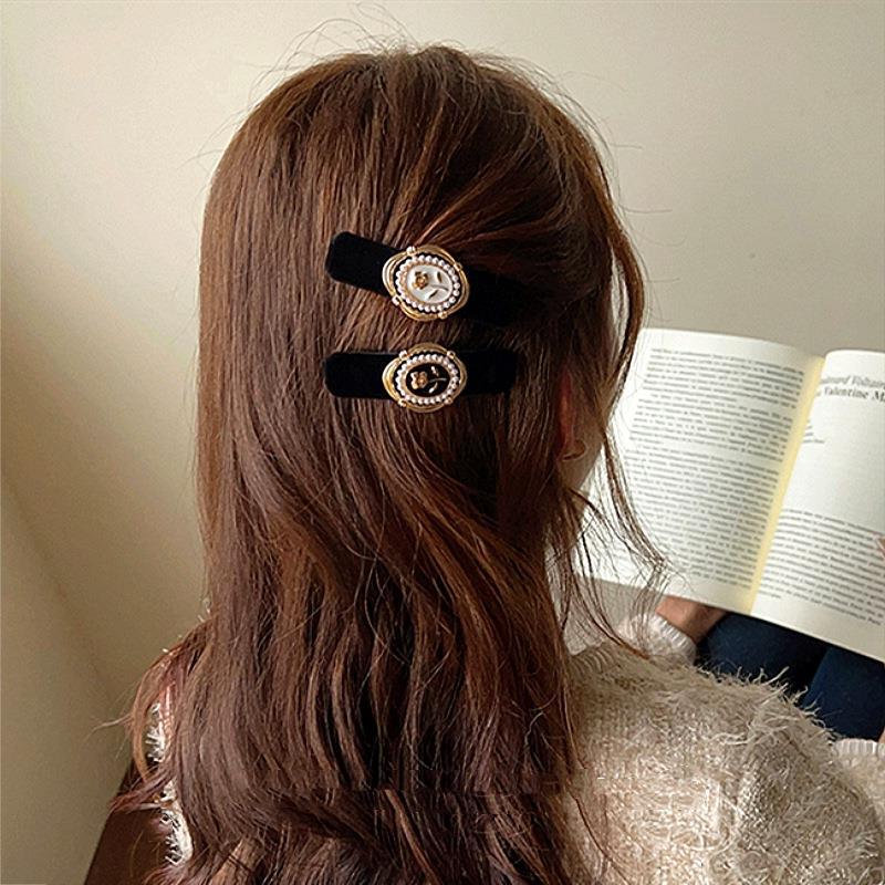Retro Velvet Audrey Hepburn Élégante rose cheveux Clip côté Clip côté Bangs Barrette