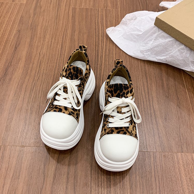 Les femmes BigHead Blanc Sneakers UglyCute Style