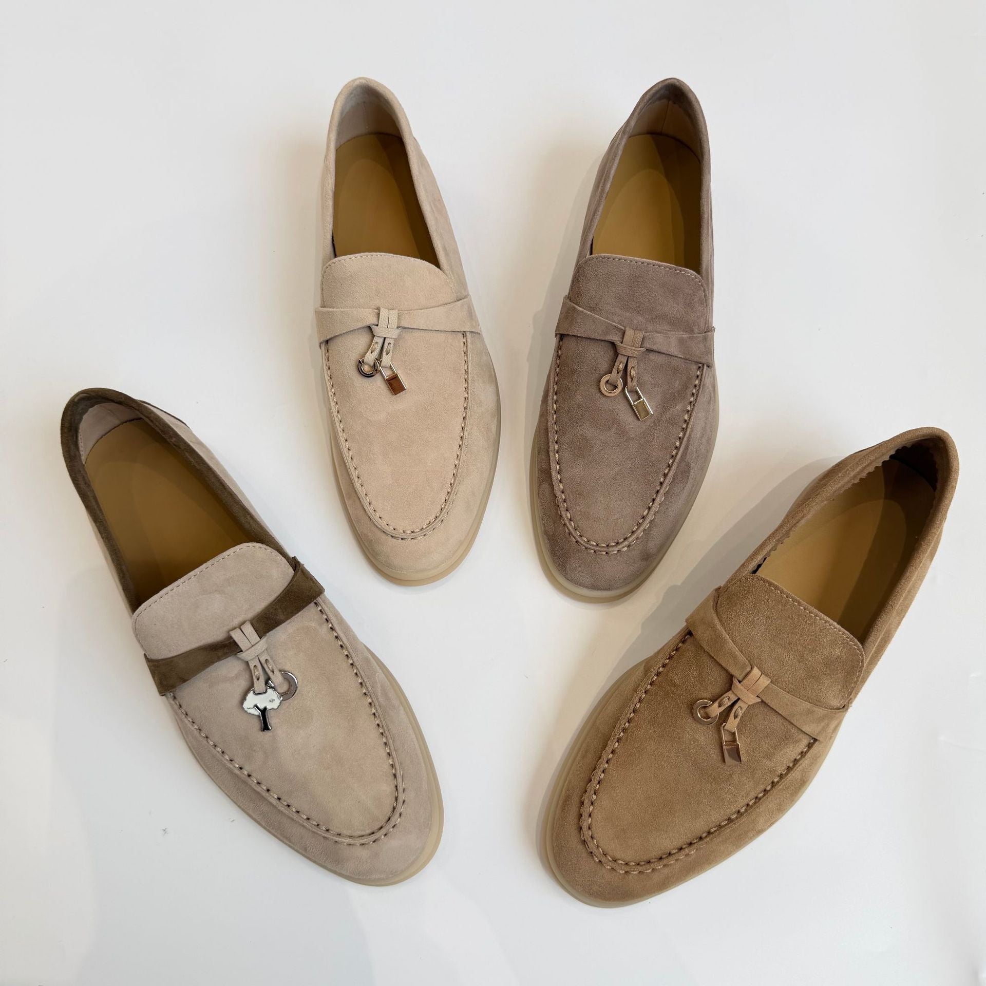 Chaussures en cuir doux à semelle en métal pour hommes