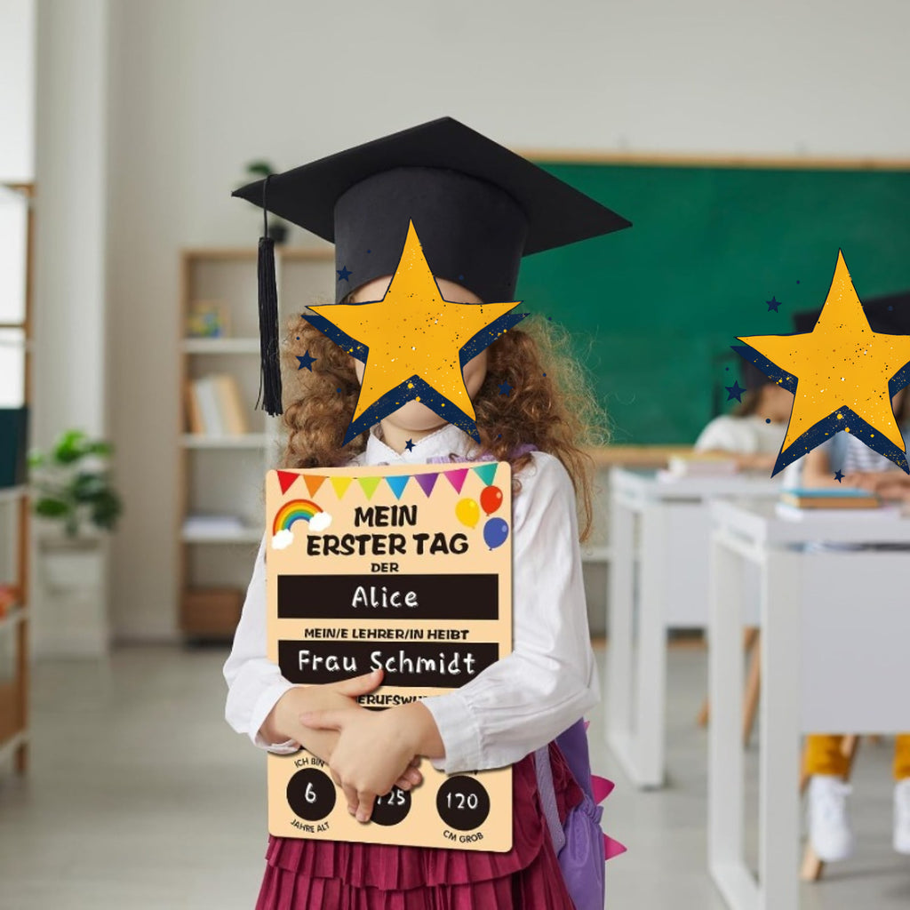 1 Le premier jour de l'école Le panneau en bois avec l'éponge pour le premier jour de la célébration de l'école—Pa