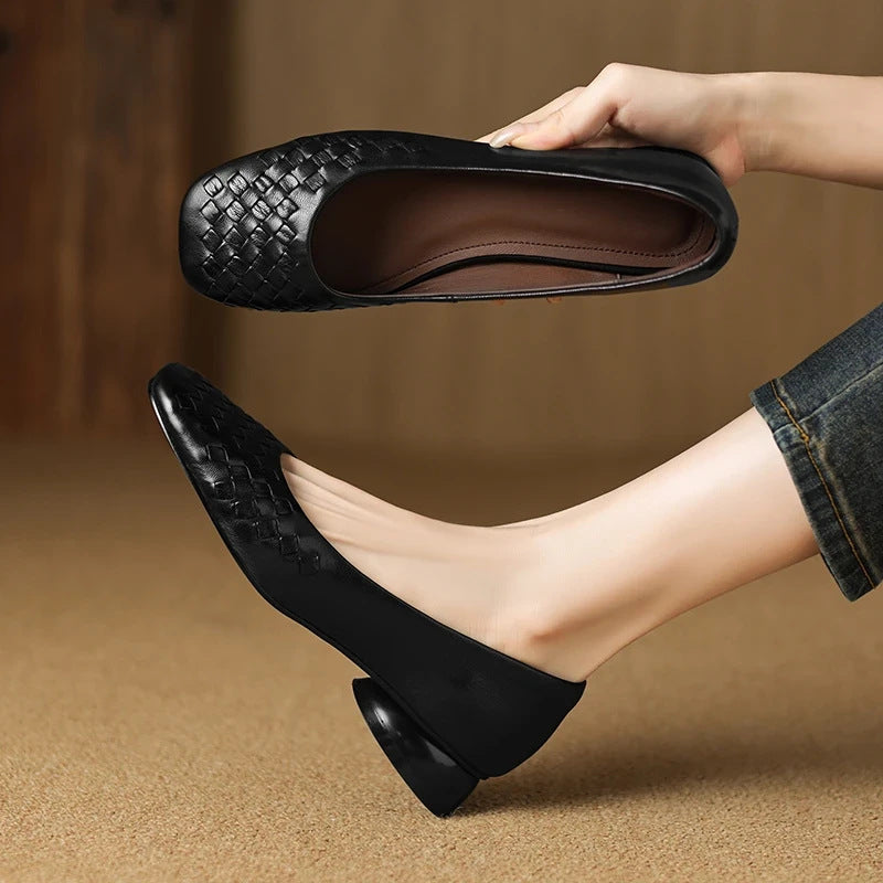 Chaussure en cuir doux de style français
