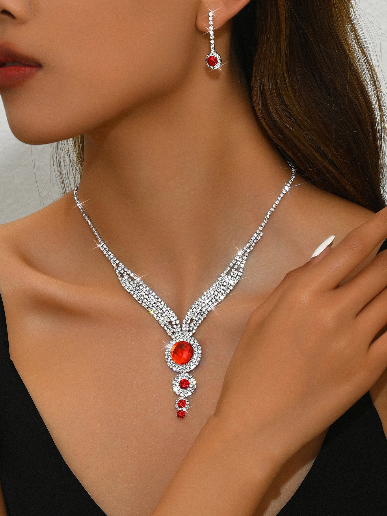 Collier geométrique de style européen et américain