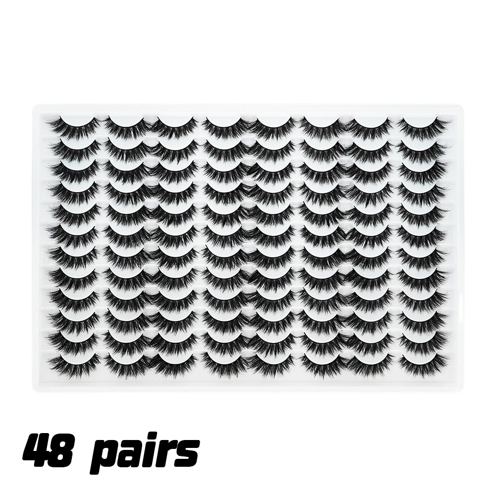 Les faux cils 3D sont multicouches