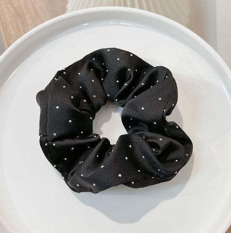 Grand Accessoire de cheveux de cercle intestinal satiné