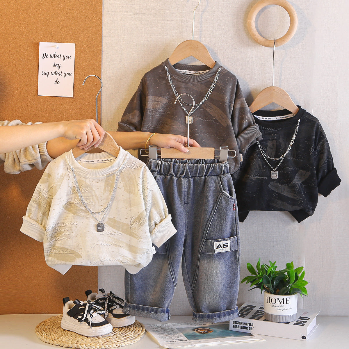 Garçons de printemps à manches longues Hoodie et Pantalons ensemble
