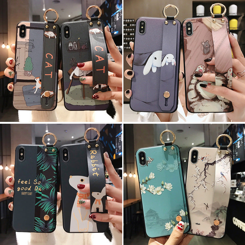 Phone case designs compatible with bracelets
