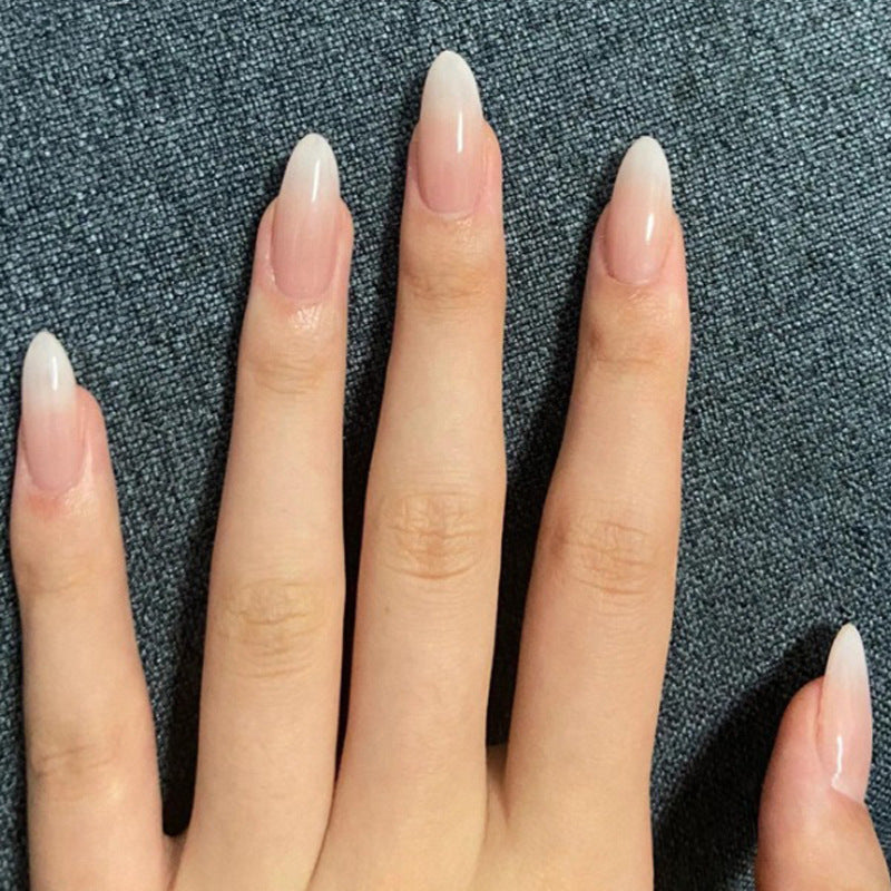 Les joints de ongles Ombre de style Instagram pour un look poli chic