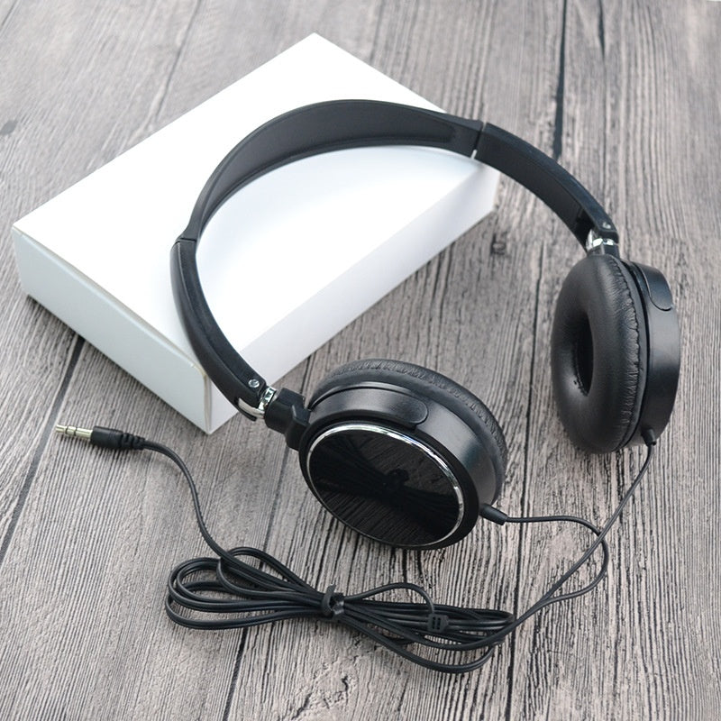 Téléphone portable Ordinateur et casque de musique