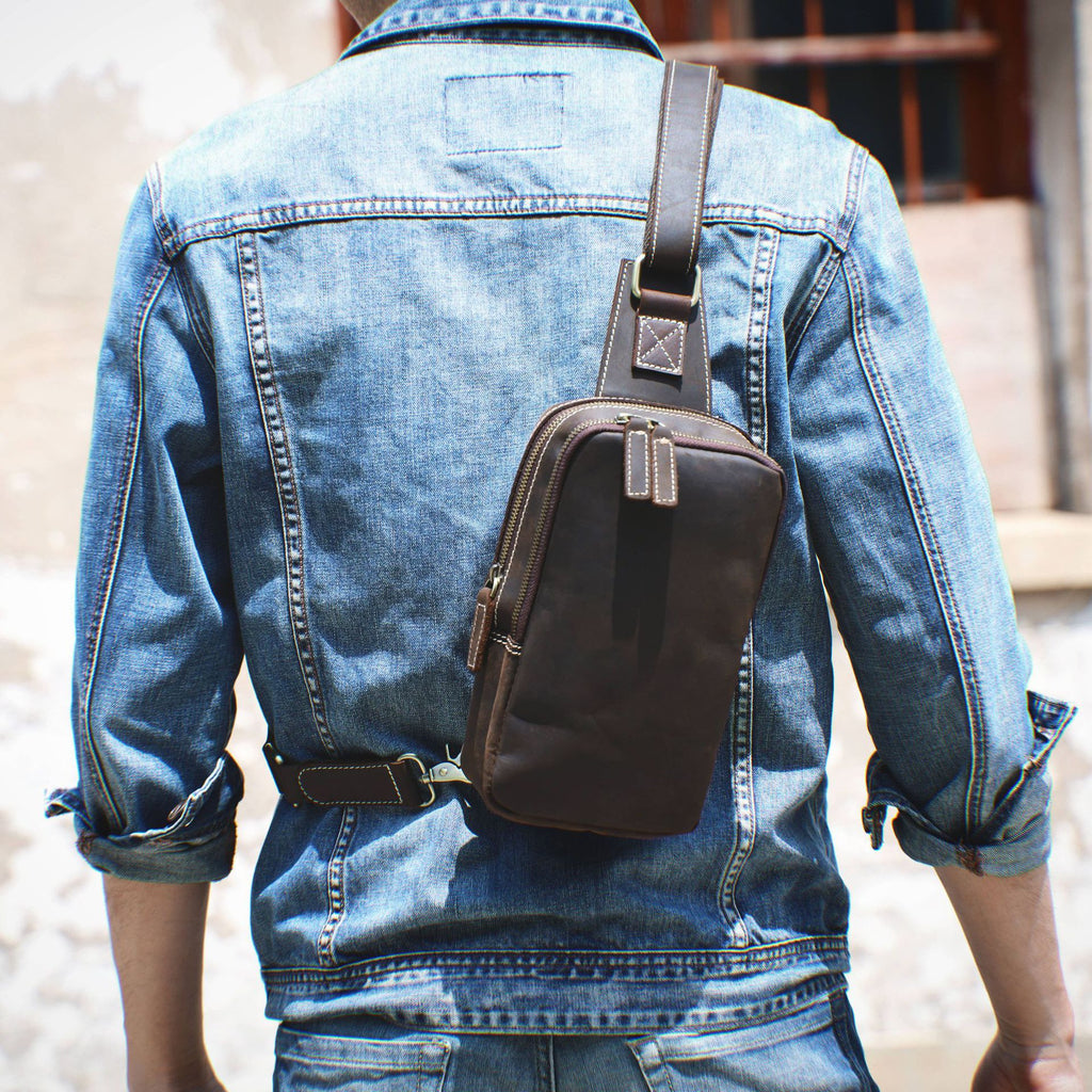 Sac de poitrine en cuir plein-grain pour homme