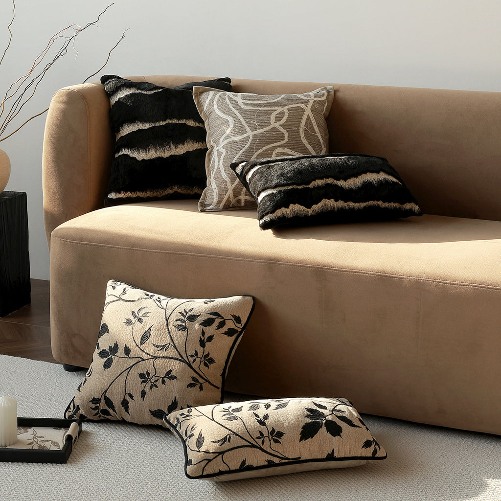 Coussin de canapé moderne de luxe léger au milieu du siècle avec un lit de luxe