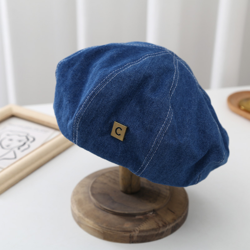 Béret denim féminin d'été avec boutons métalliques pour un style retro japonais. Doucement et Versati