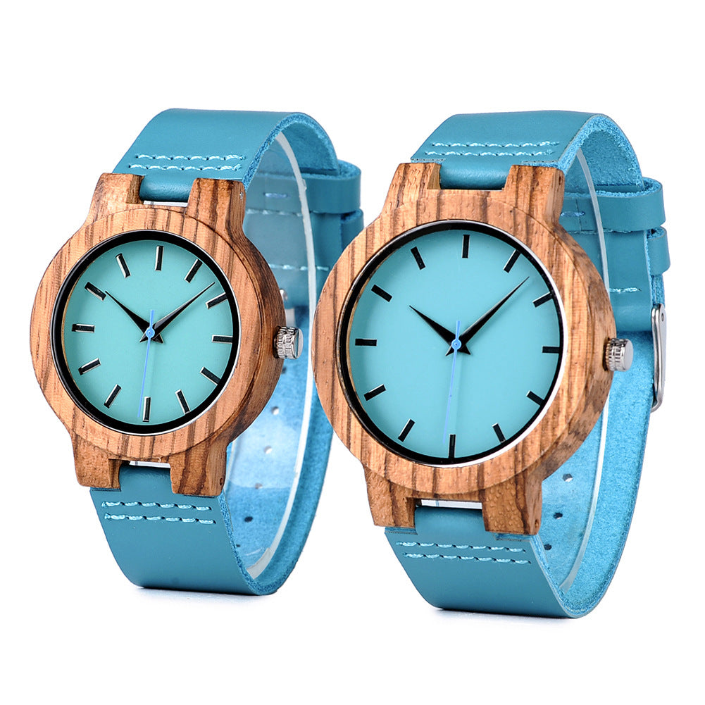Simple montre en bois comme cadeau d'anniversaire pour les étudiants