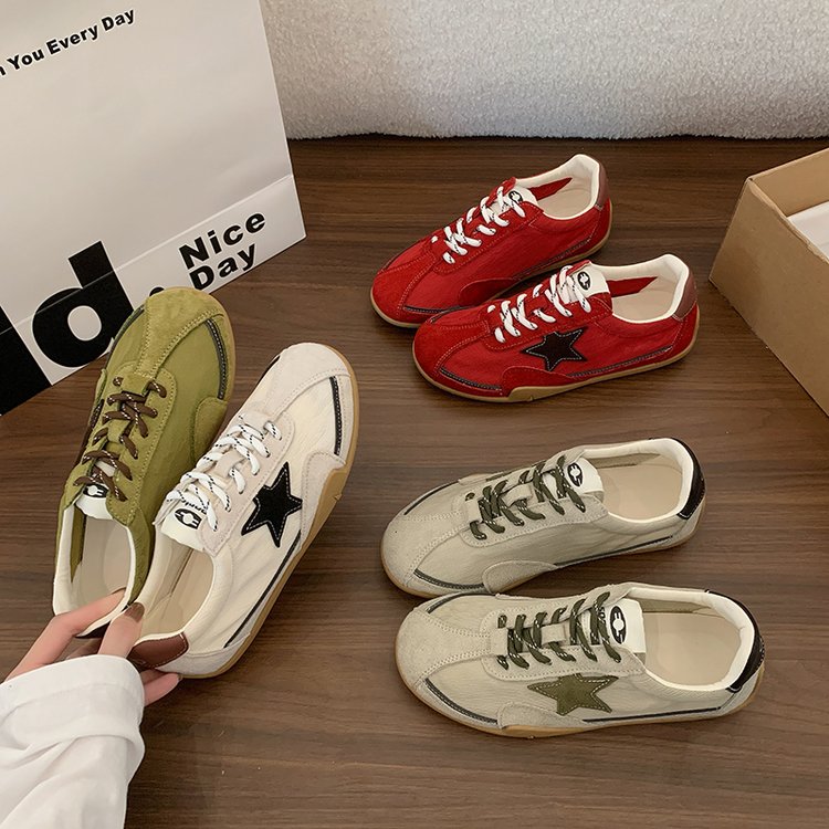 Women's Five-Pointed Star Patch Retro Sneakers