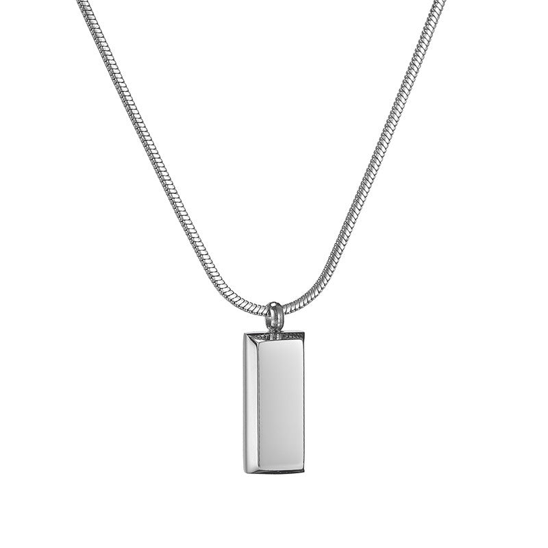 Collier pendentif carré minimaliste en acier inoxydable