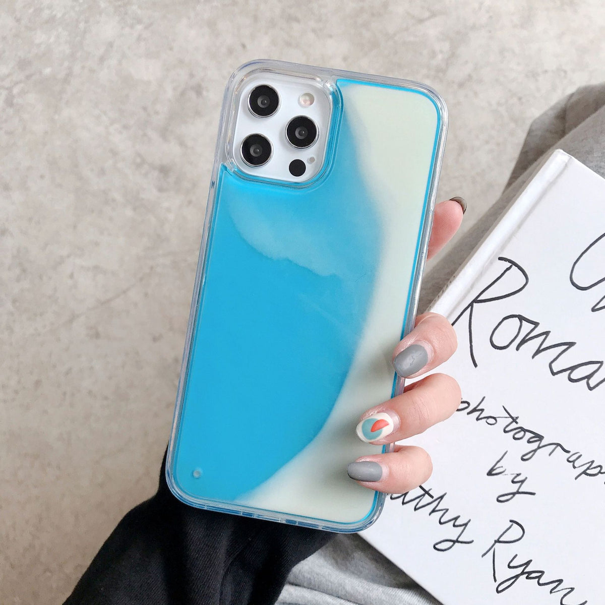 Coque de téléphone en poudre de paillettes lumineuses en plastique
