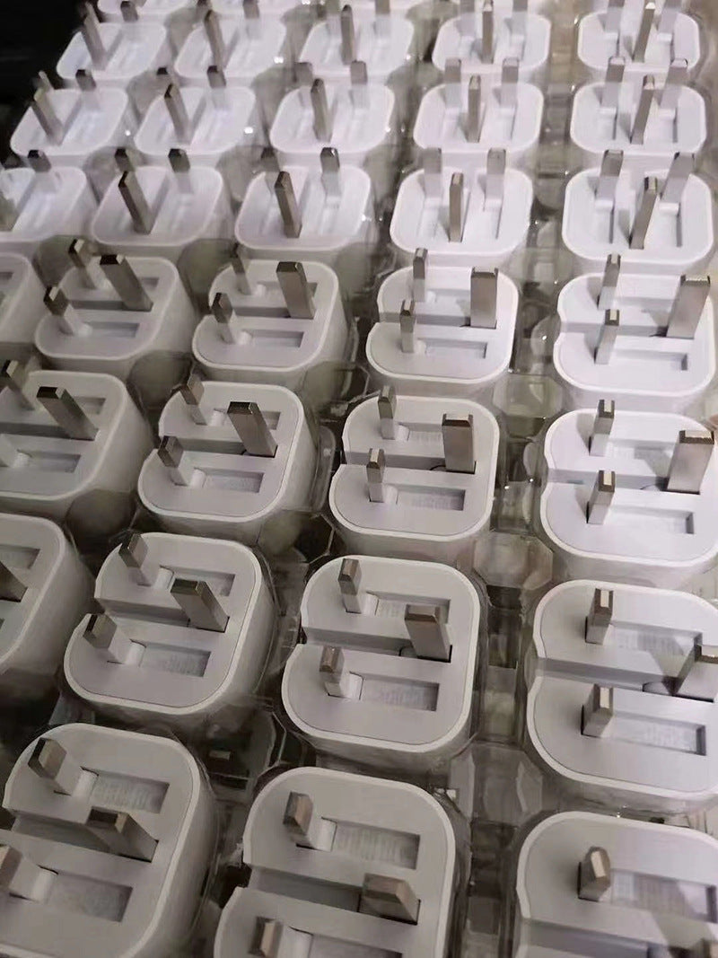 Chargeur Commerce extérieur Pieds de pliage Fast Charge Fiche de charge Protocole entièrement compatible Fas