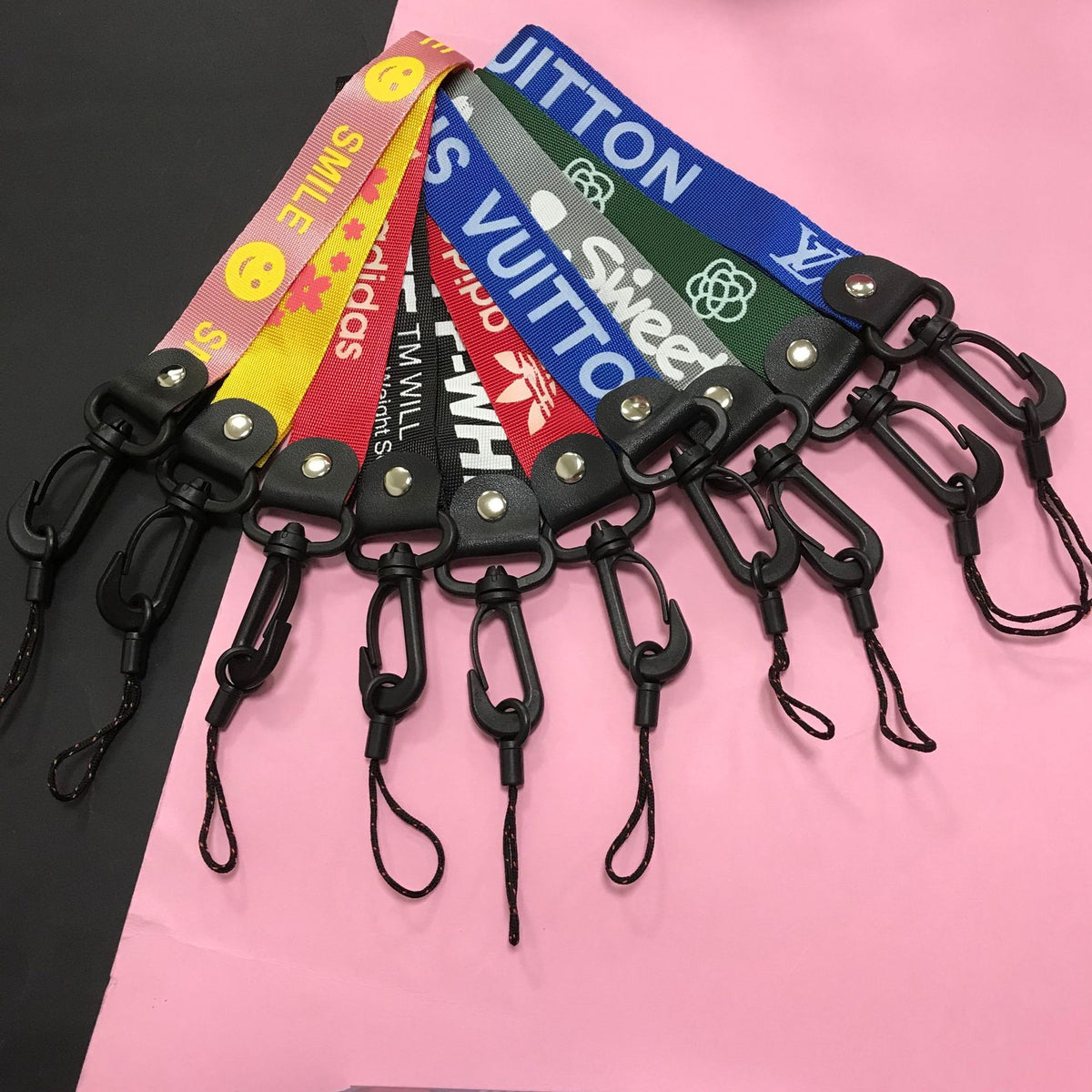 25cm Large Short Cell Phone Lanyard 2-in-1 Hooks Fashion Brand ID Card Holder Strap