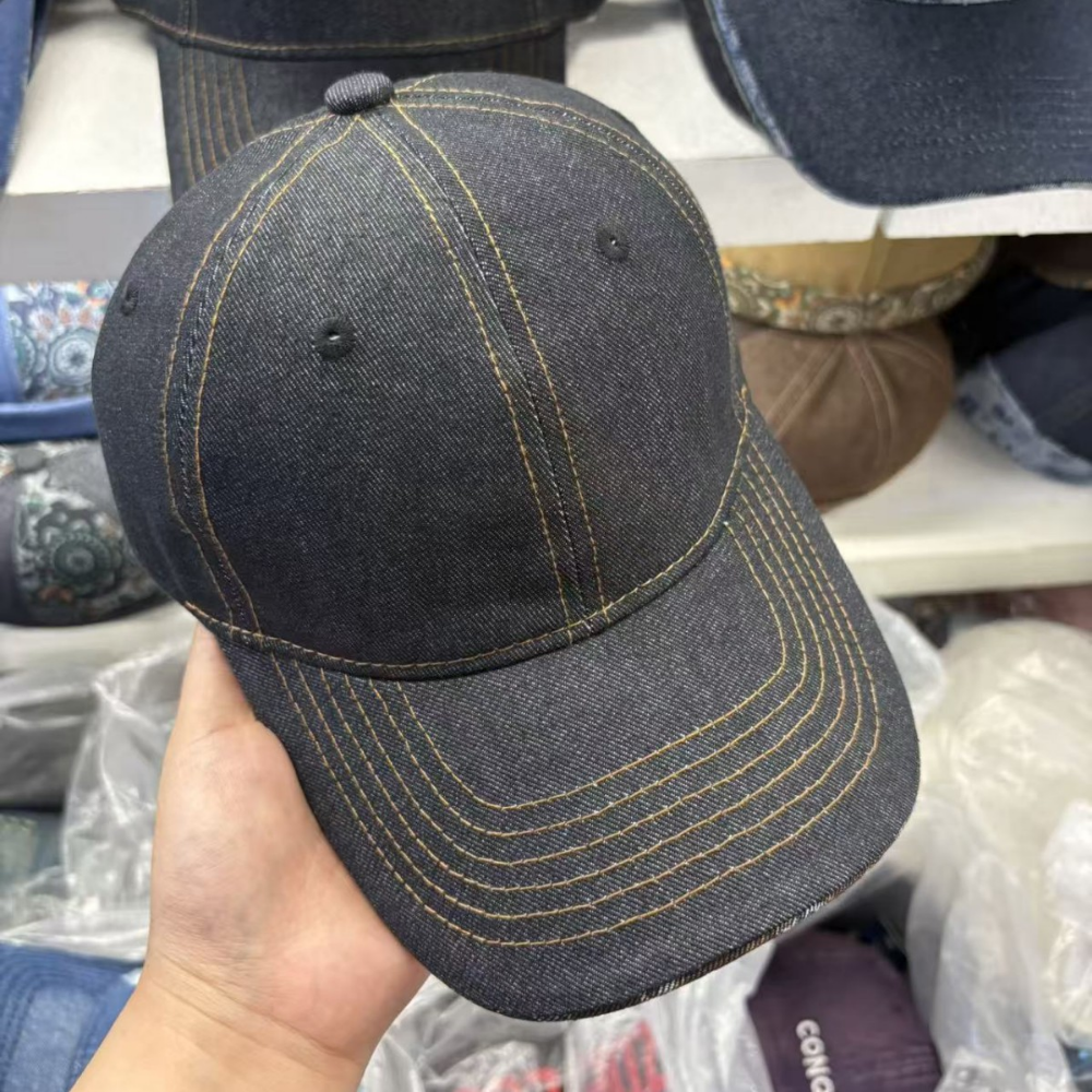 Capuchon de baseball rétro lavé avec fleur de noyer Paisley imprimé sur le doublage et une courbe
