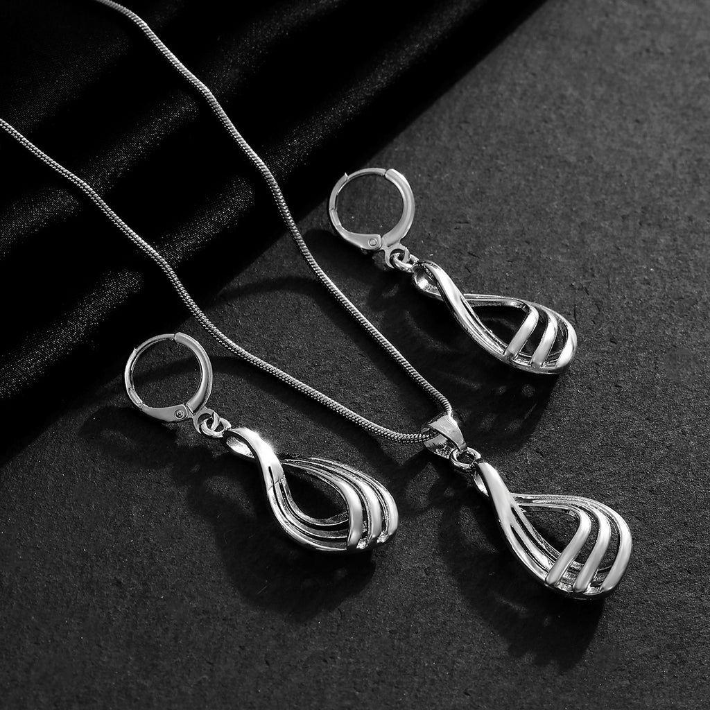 Collier pendentif en forme de coeur pour femmes