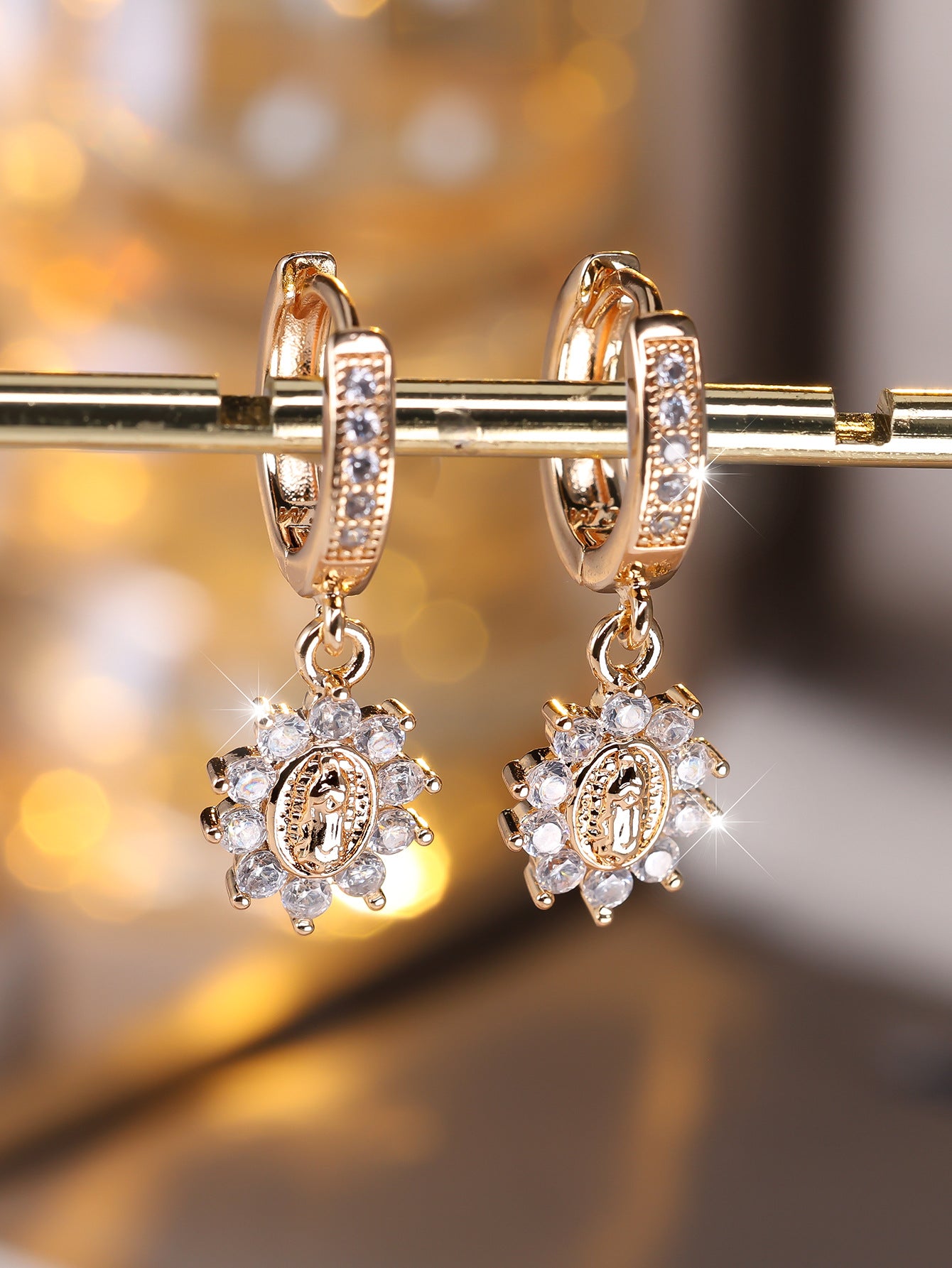 Boucles d'oreilles Western Luxury Virgin Mary