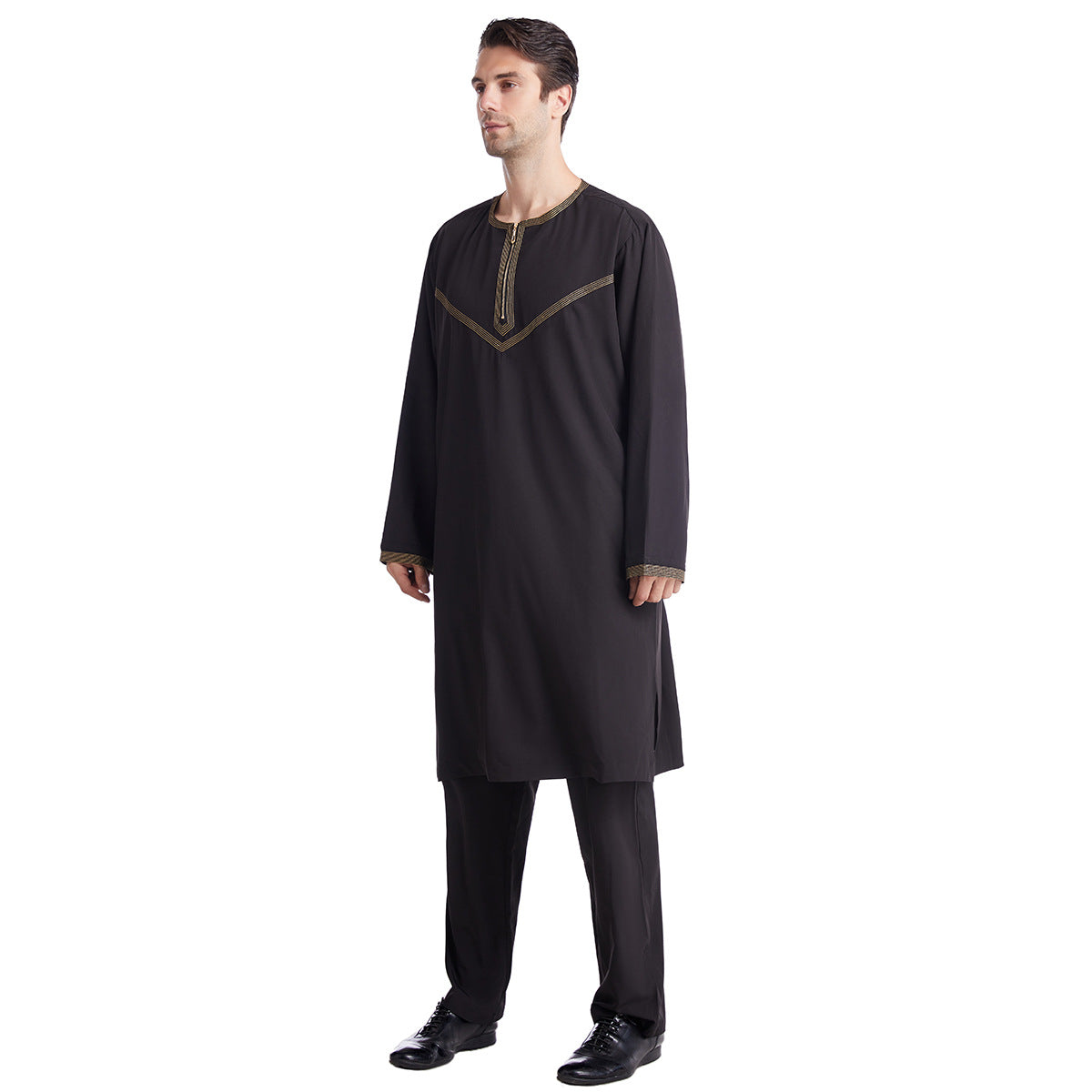 Robe en polyester brodé pour hommes