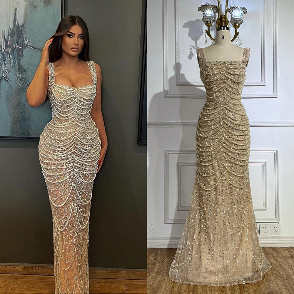 Robe de perles haute de gamme de luxe légère élégamment nu