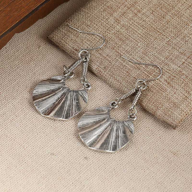 Boucles d'oreilles Retro Silver Bird avec pendentifs métalliques