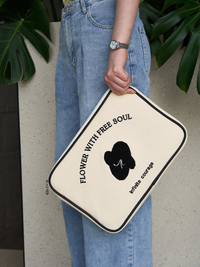 Portable Notebook Liner Sac Broderie Lady