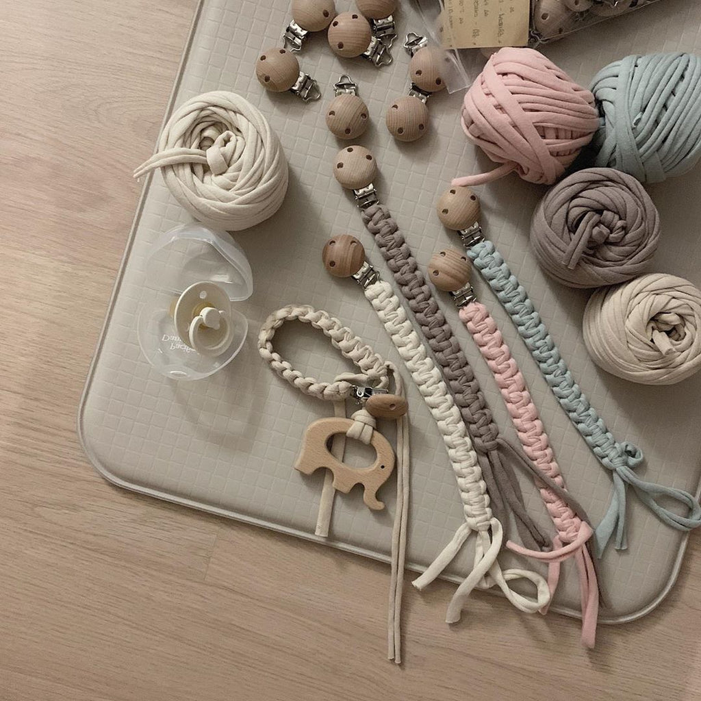 Accessoires d'encolure fabriqués à la main Pacifier Clip Anti-goutte Longueur de fourche