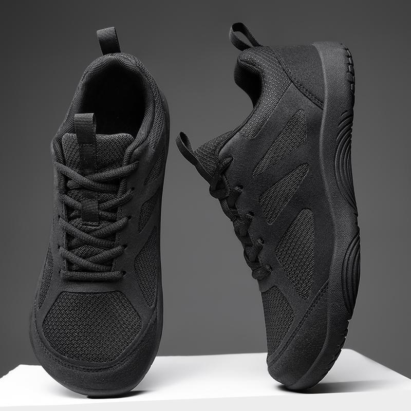 Sneakers à mailles respirables de plus grande taille avec une large boîte à orteils à usage extérieur
