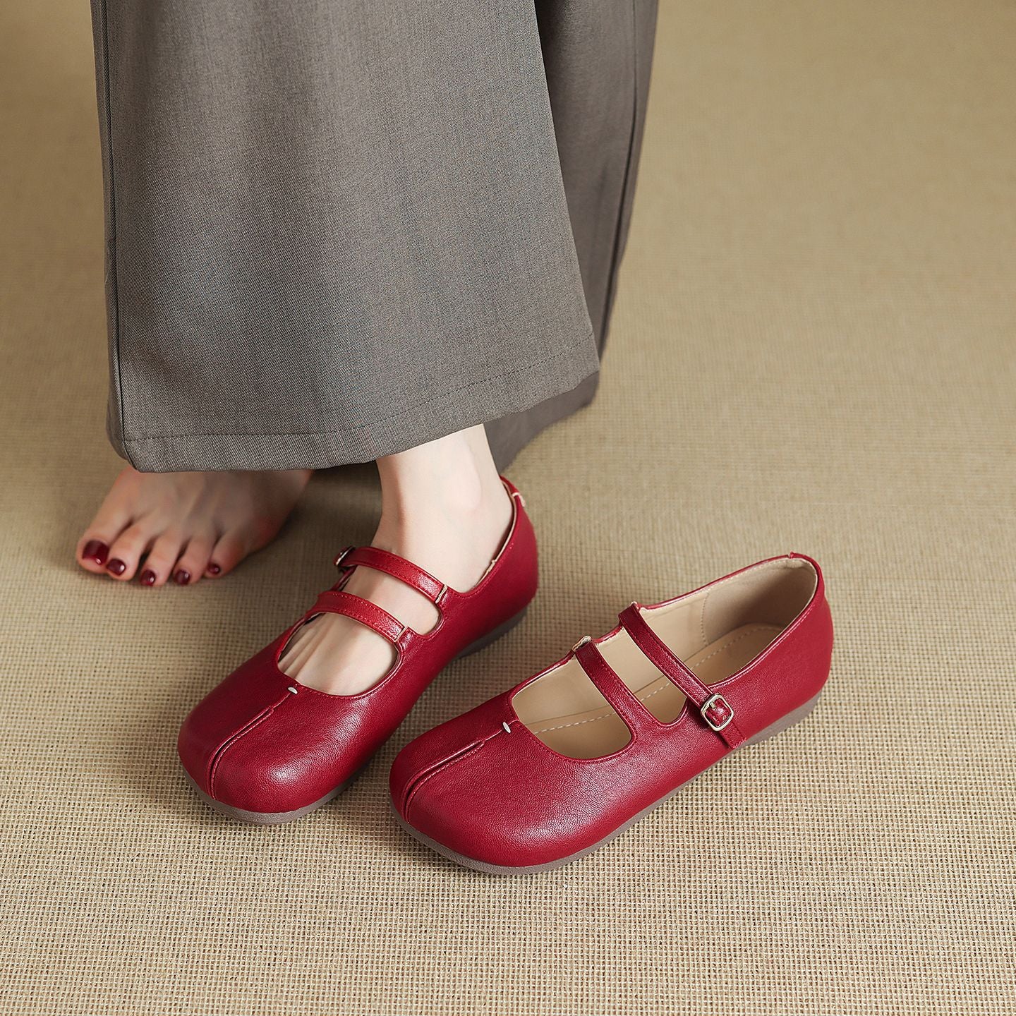 Porcs Trotter en forme de femmes FlatLow coupe monocouche chaussures avec une sangle sur l'intérieur