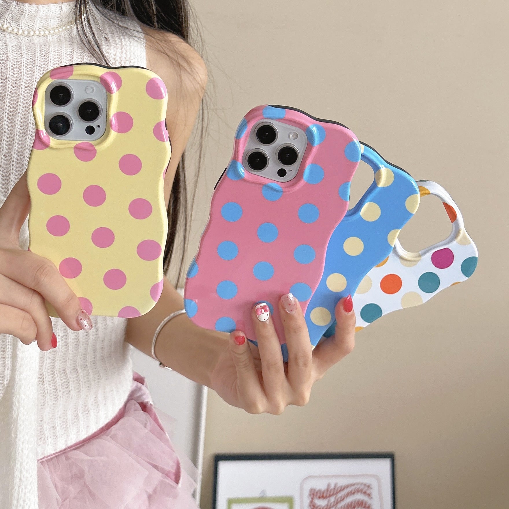 Coque de téléphone à point Polka de couleur brune avec film Wavy