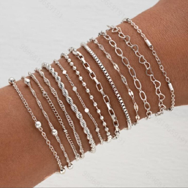 Ensemble de bracelets pour femmes de base en alliage européen et américain