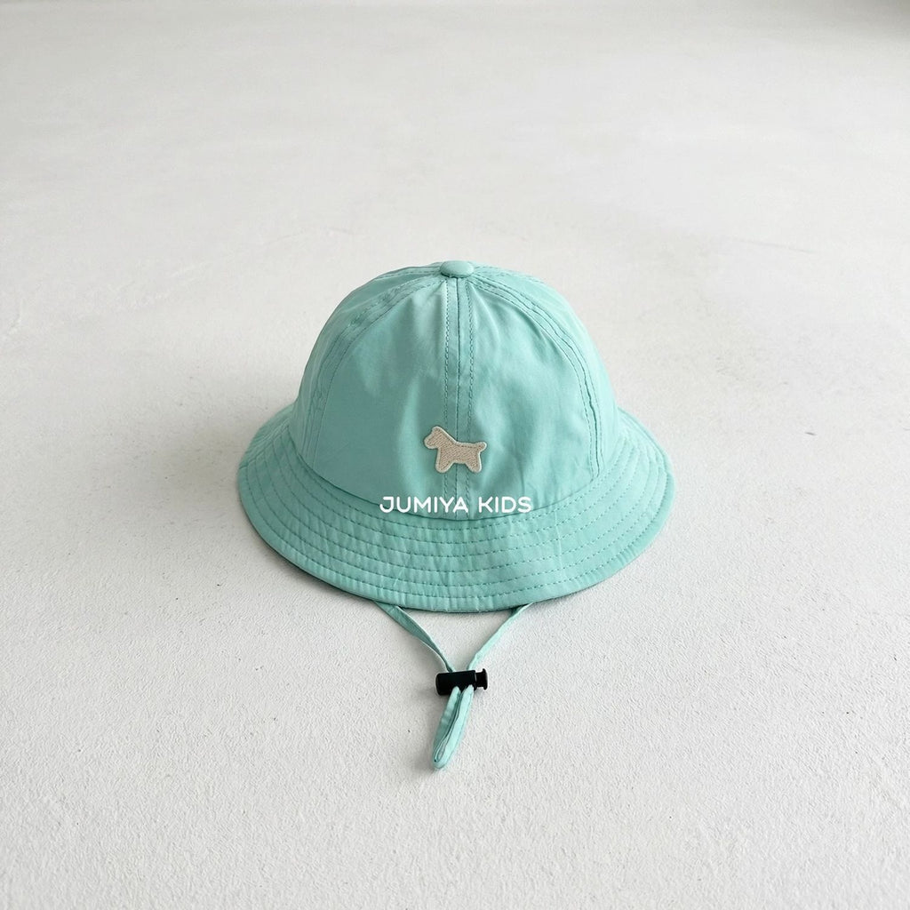Chapeau bébé Fisherman avec petite broderie spade pour la protection du soleil