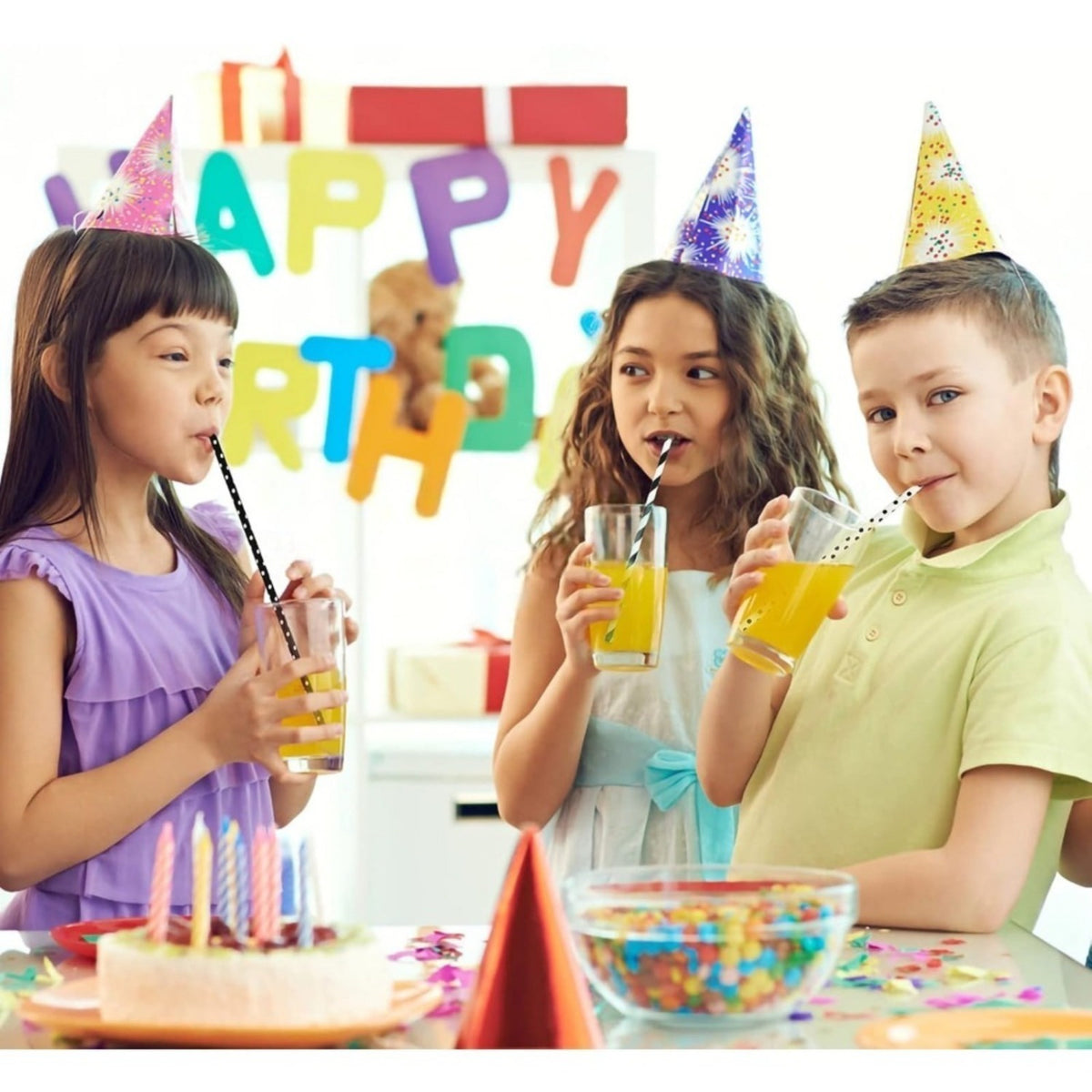 120 Colorful Straws - 4 Different Black Designs - Festive Straws for Graduation Celebrations