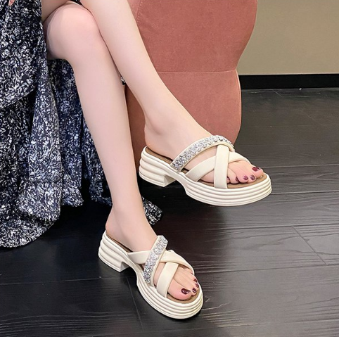 Plateforme Femmes Cross Strap Diapositives Extérieur Été Hauteur Augmenter Fashionable Versatile