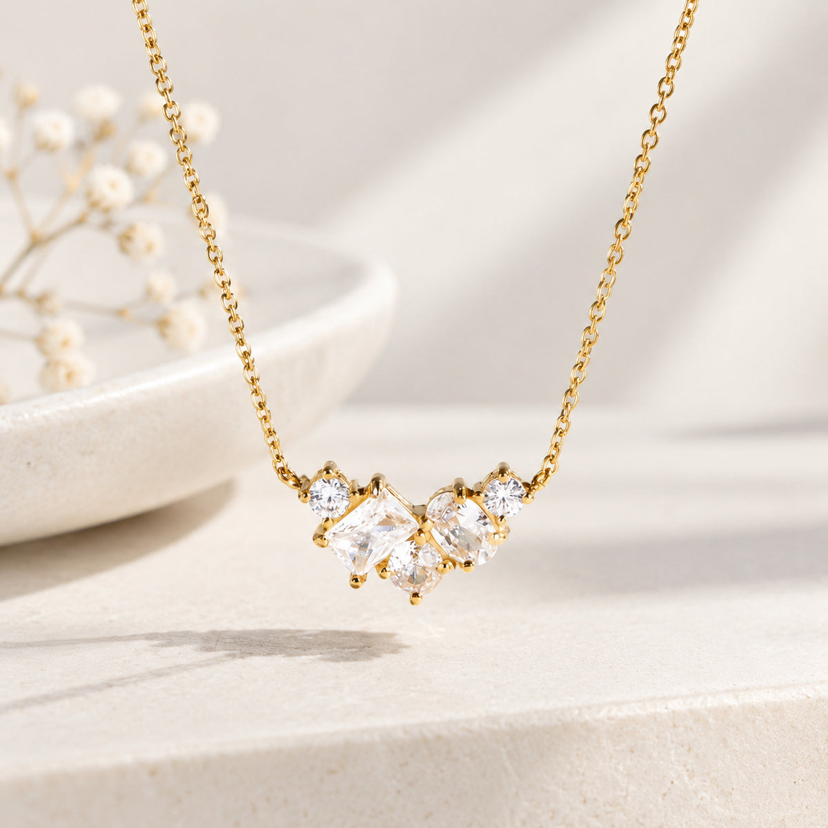 Touchion Zircon Titanium Collier en acier Léger Luxe