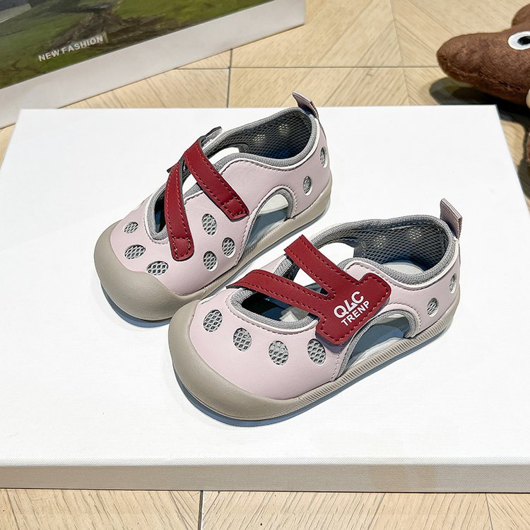 Breathable boarding shoes