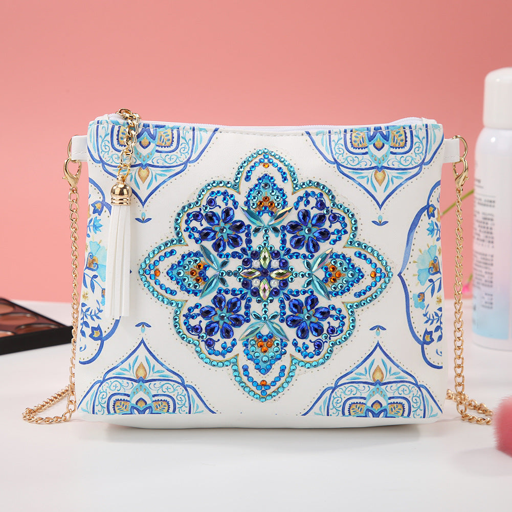 Bricolage Diamond Peinted Women's Outdoor Tote Bag