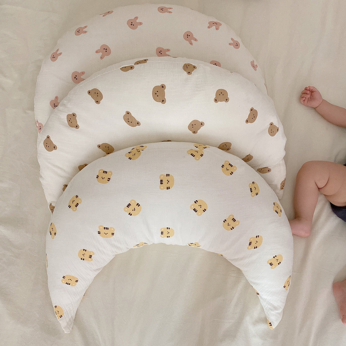 Oreiller en croissant de sommeil pour bébé imprimé simple