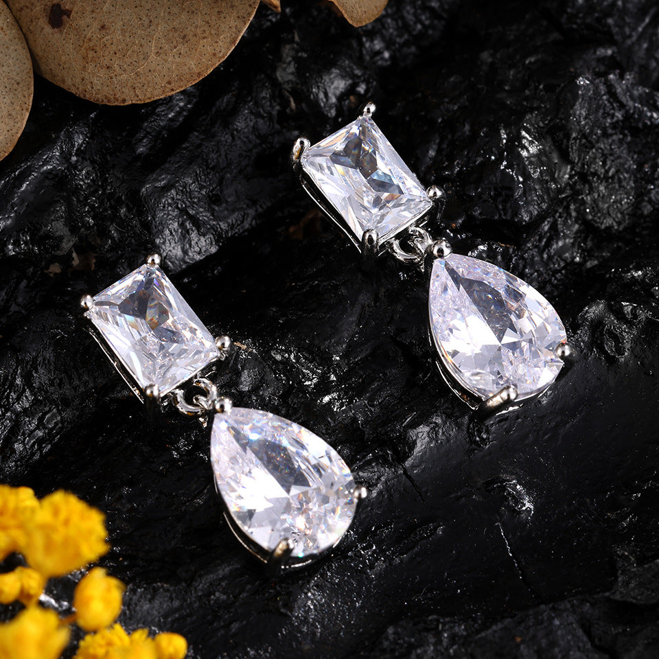 Boucles d'oreilles rétro longue goutte pour femmes