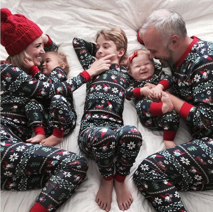 Pyjama à domicile parent-enfant