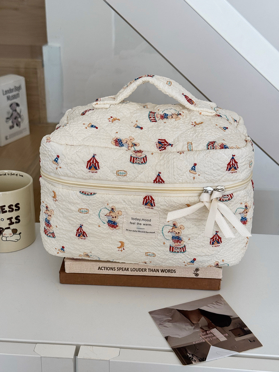 Sac de maquillage Rabbit Paradise Travel Sac de toilette portable de grande capacité